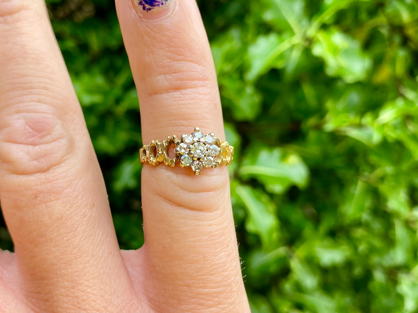 Vintage 18ct Gold Diamond Daisy Cluster Ring