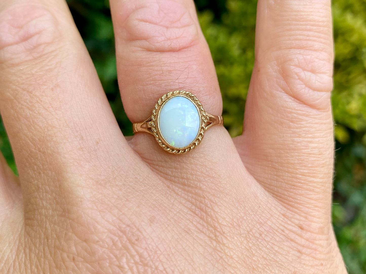 Vintage 9ct Gold Opal Ring