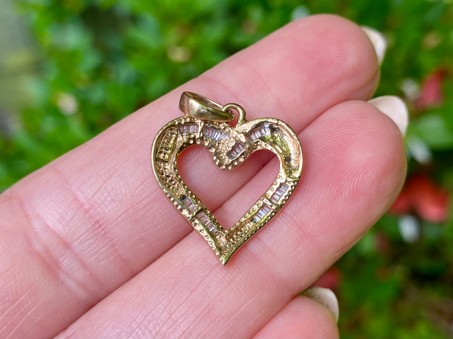 10ctct Gold Diamond Heart Pendant