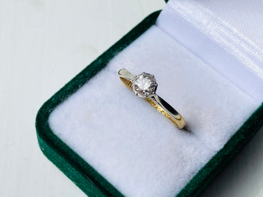 Antique 18ct Gold Solitaire Diamond Ring