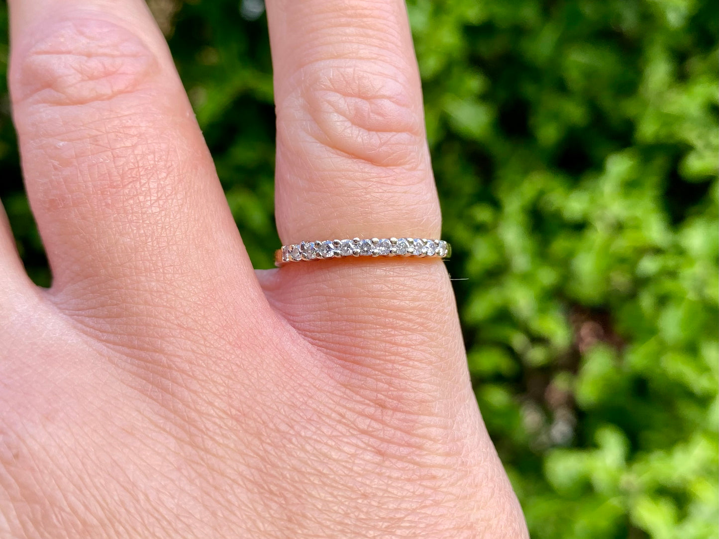 18ct Gold Eleven-Stone Diamond Stacking Ring