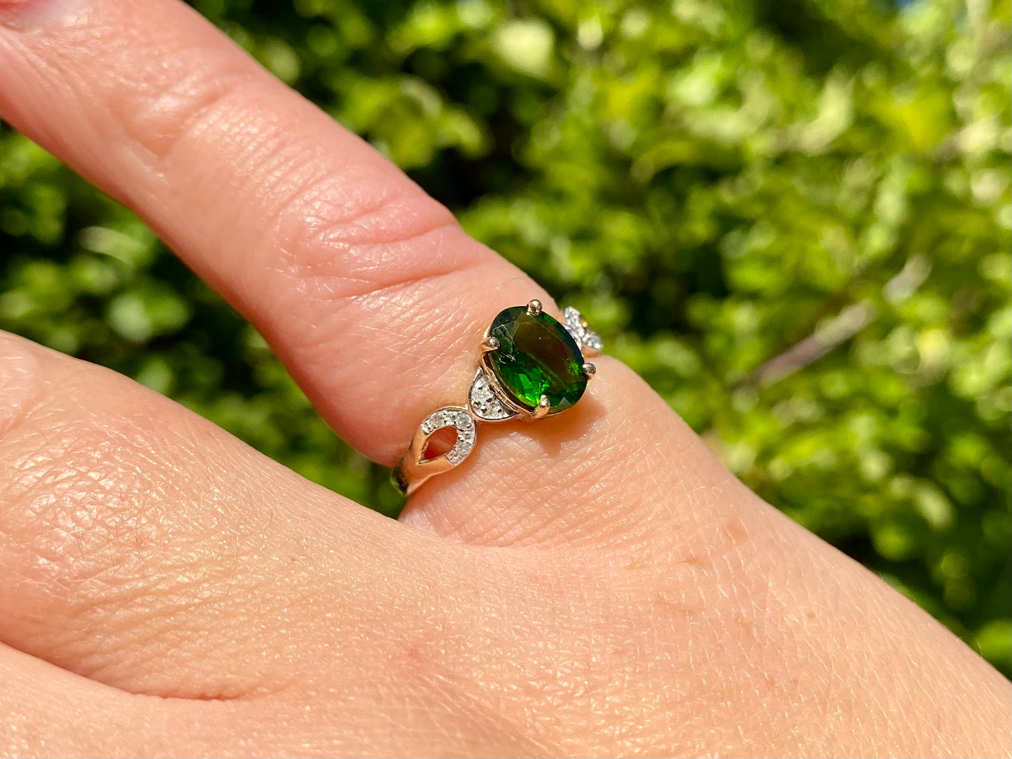 9ct Gold Diopside & Diamond Ring
