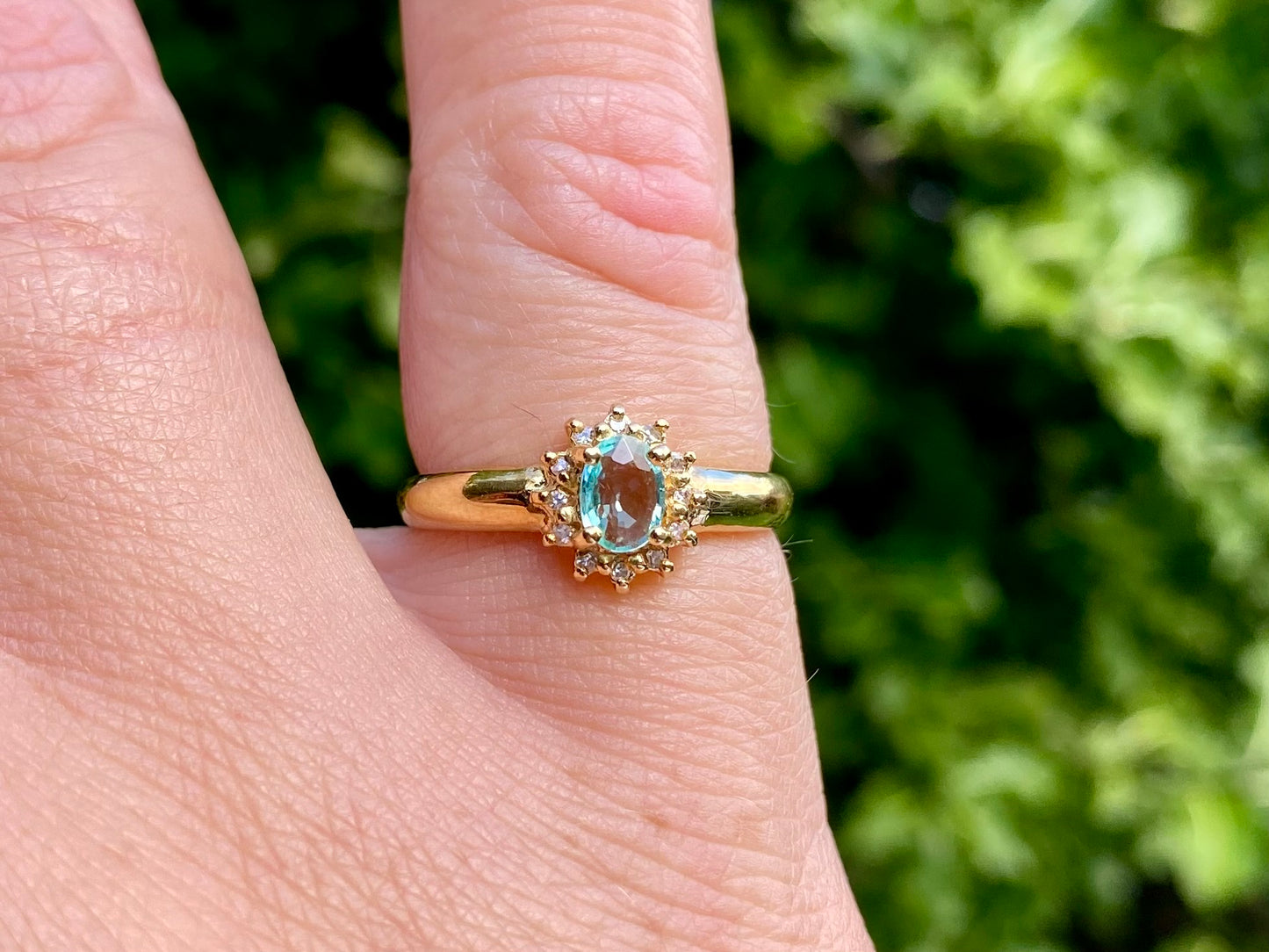 18ct Gold Green Paraibia Tourmaline & Diamond Ring