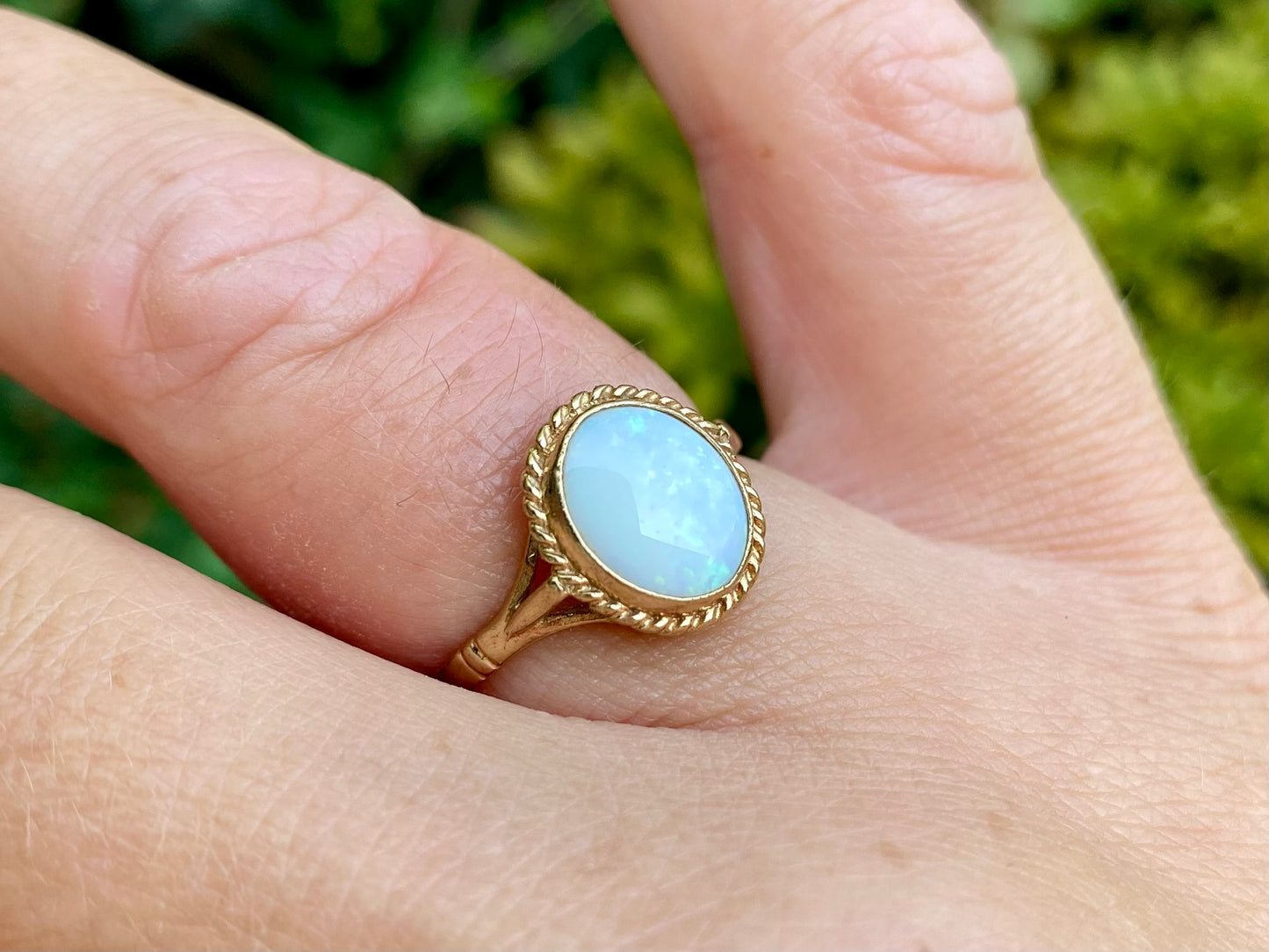 Vintage 9ct Gold Opal Ring
