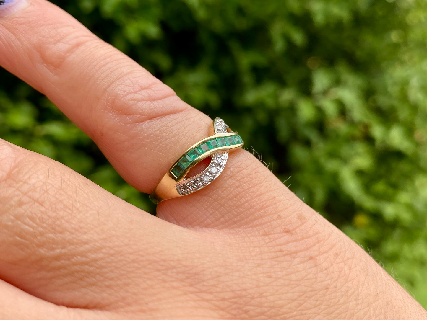 9ct Gold Emerald & Diamond Ring