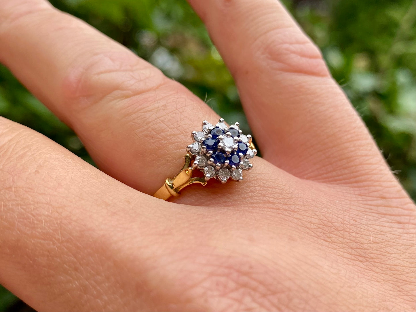 18ct Gold Sapphire & Diamond Ring