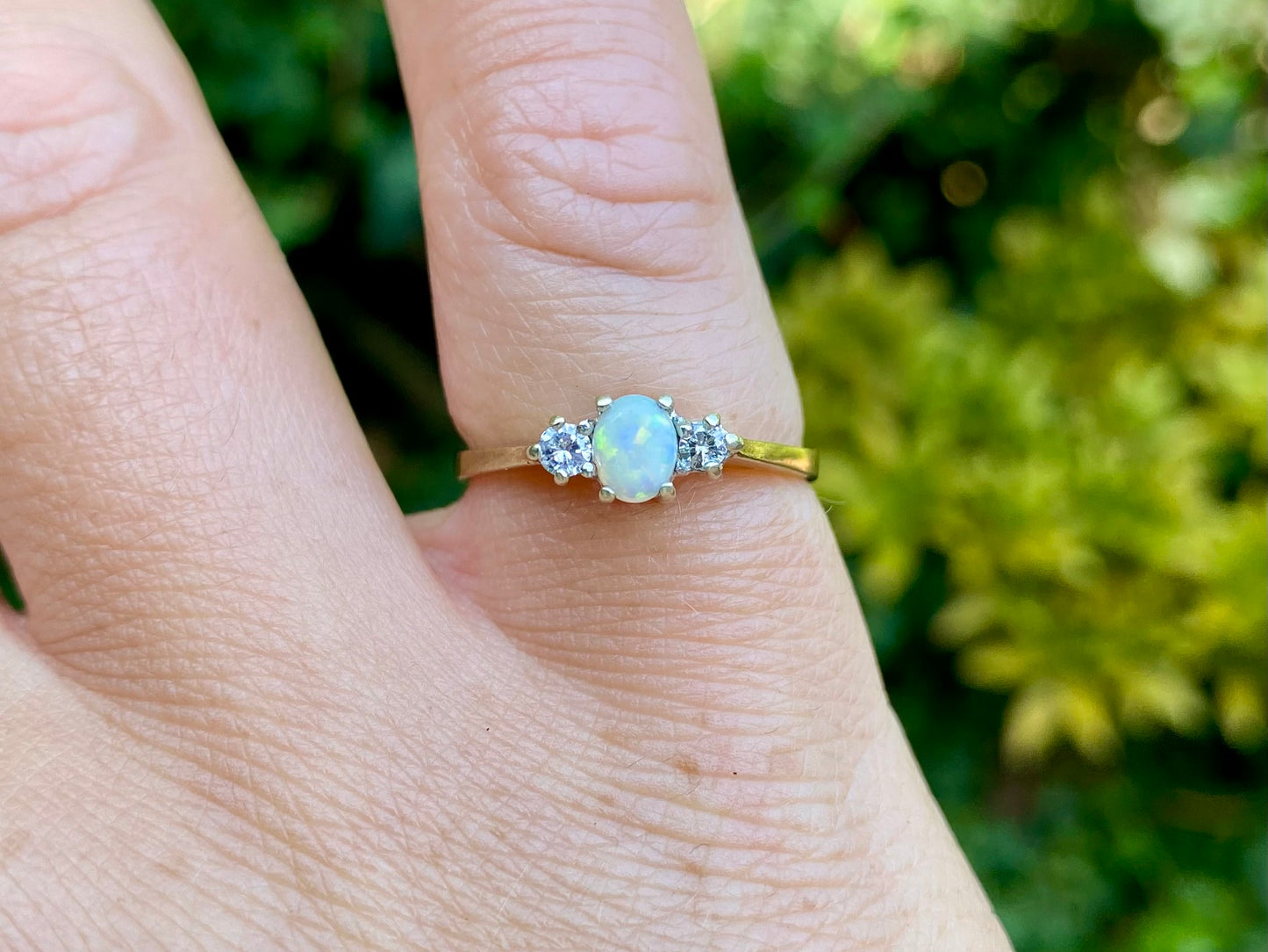Vintage 9ct Gold Opal & Diamond Ring