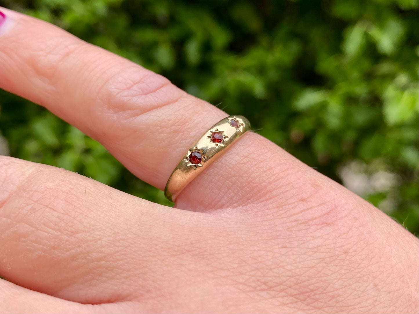 9ct Gold Garnet Ring