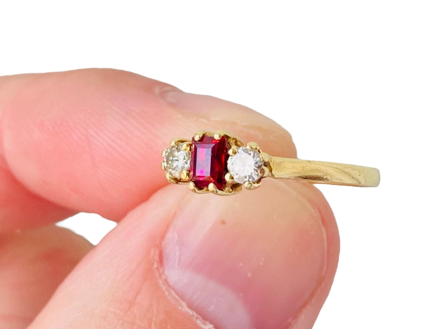 Vintage 18ct Gold Ruby & Diamond Ring