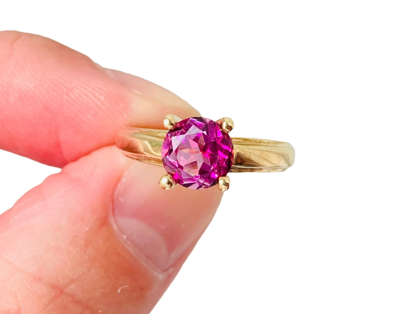 9ct Gold Pink Sapphire Ring