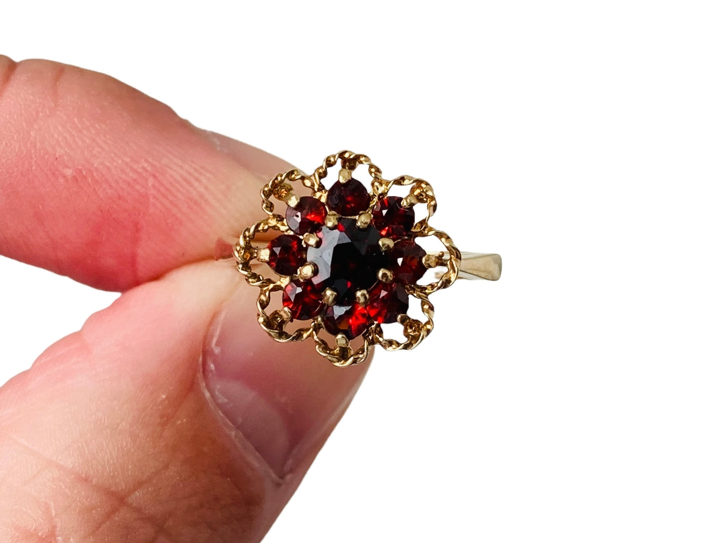 Vintage 9ct Gold Garnet Ring