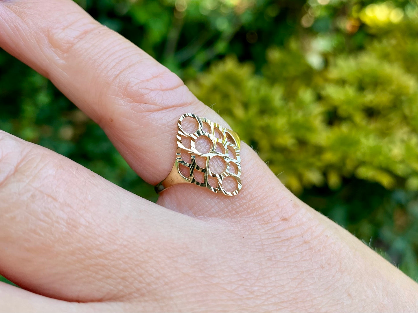 Vintage 9ct Gold Filigree Ring