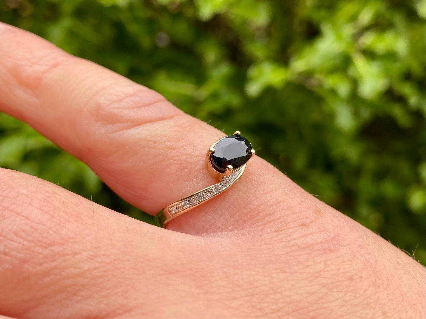 9ct Gold Sapphire & Diamond Ring