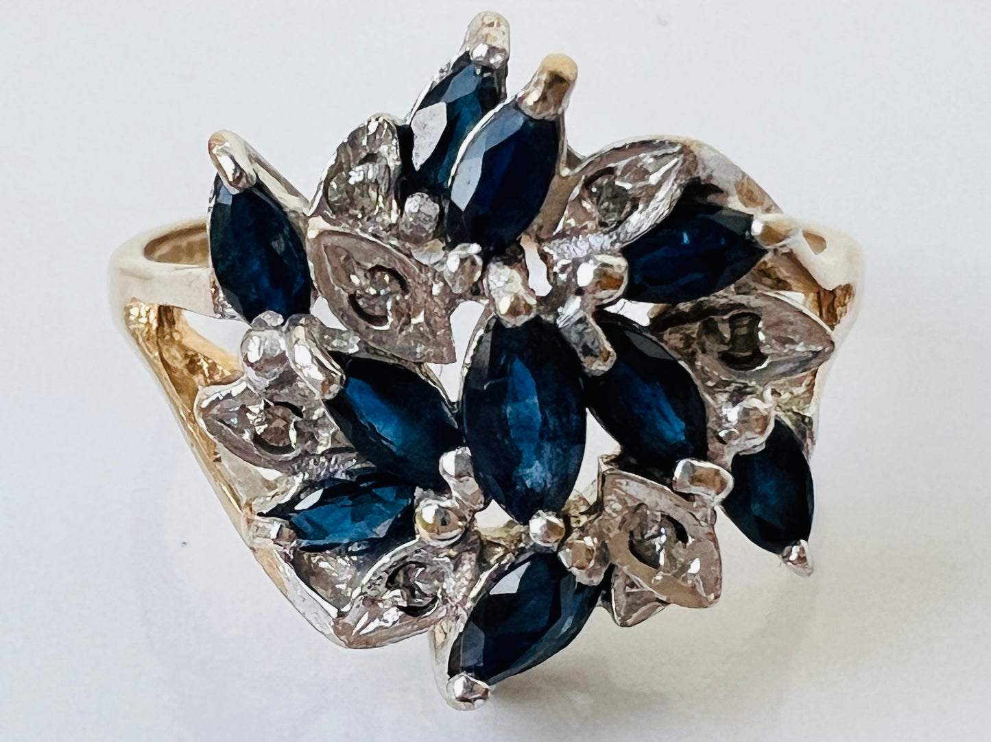 9ct Gold Sapphire & Diamond Ring