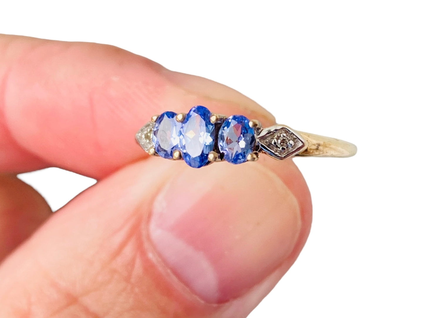 9ct Gold Tanzanite & Diamond Ring