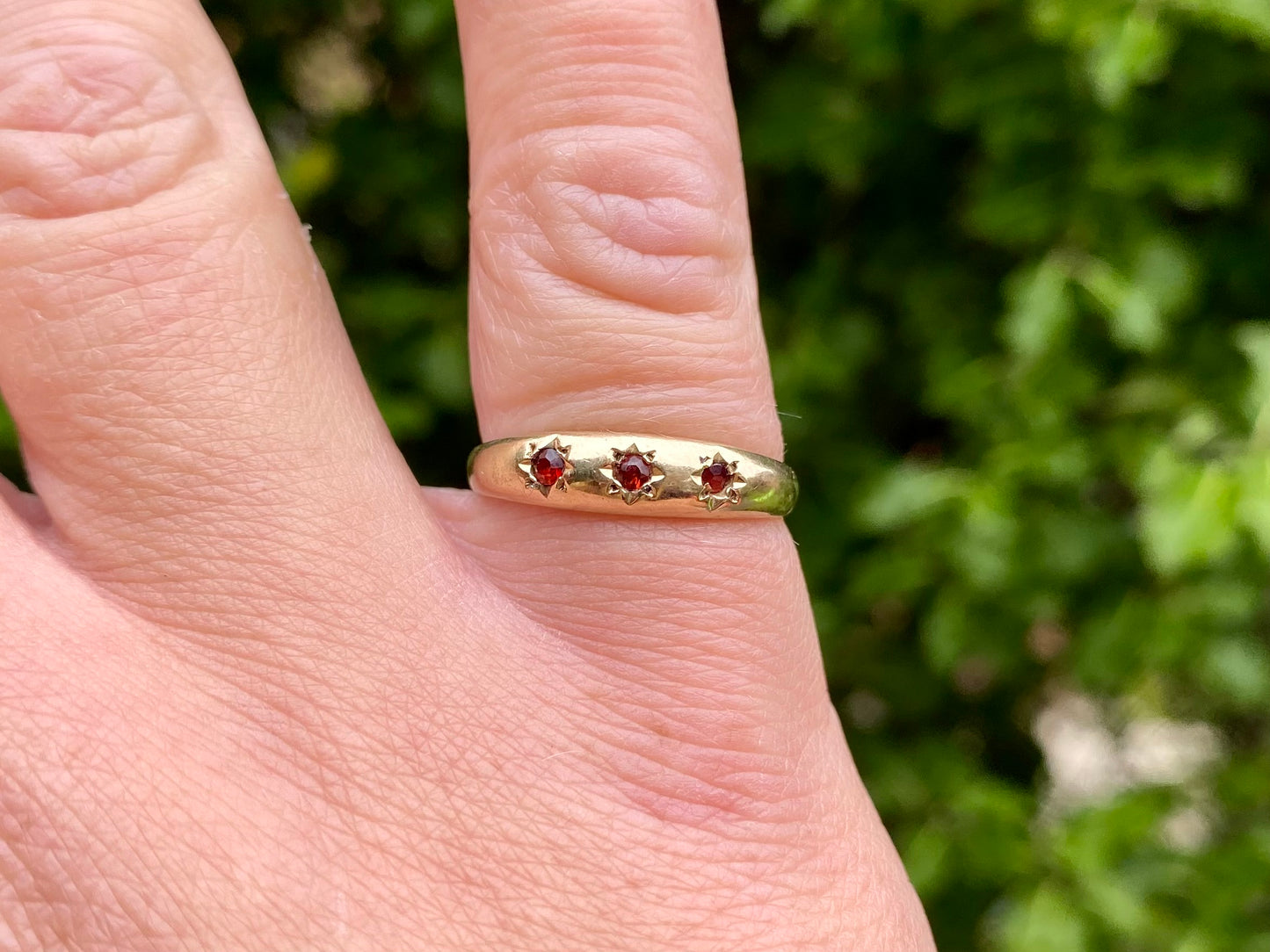 9ct Gold Garnet Ring