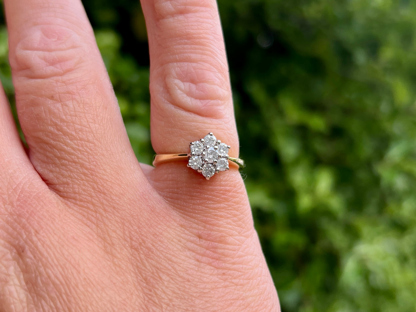 18ct Gold 0.50ct Diamond Daisy Ring