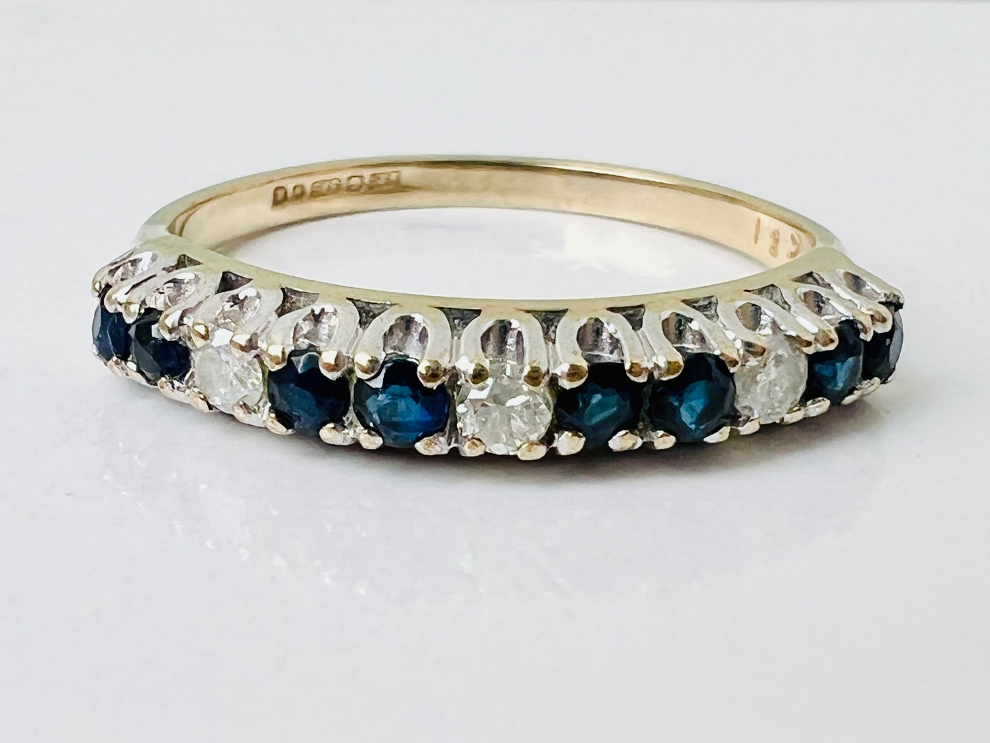 Vintage 9ct Gold Sapphire & Diamond Ring