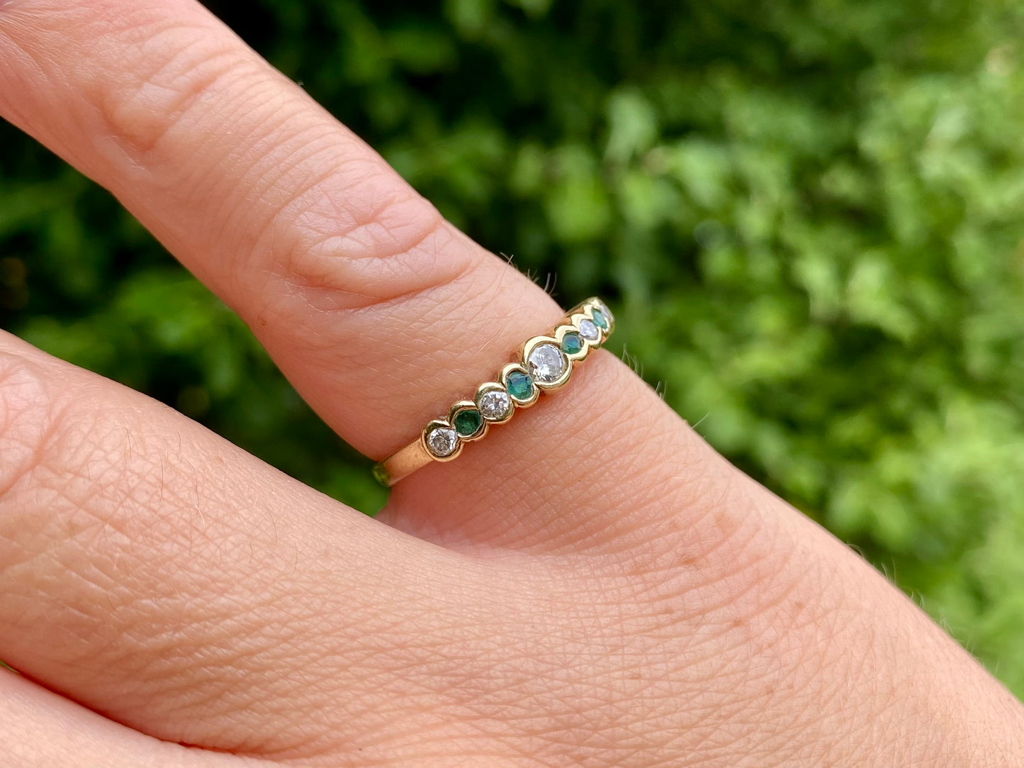 Vintage 9ct Gold Emerald & Diamond Ring