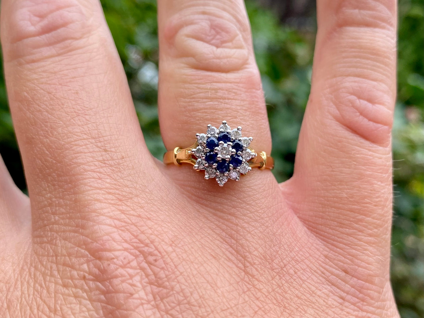 18ct Gold Sapphire & Diamond Ring