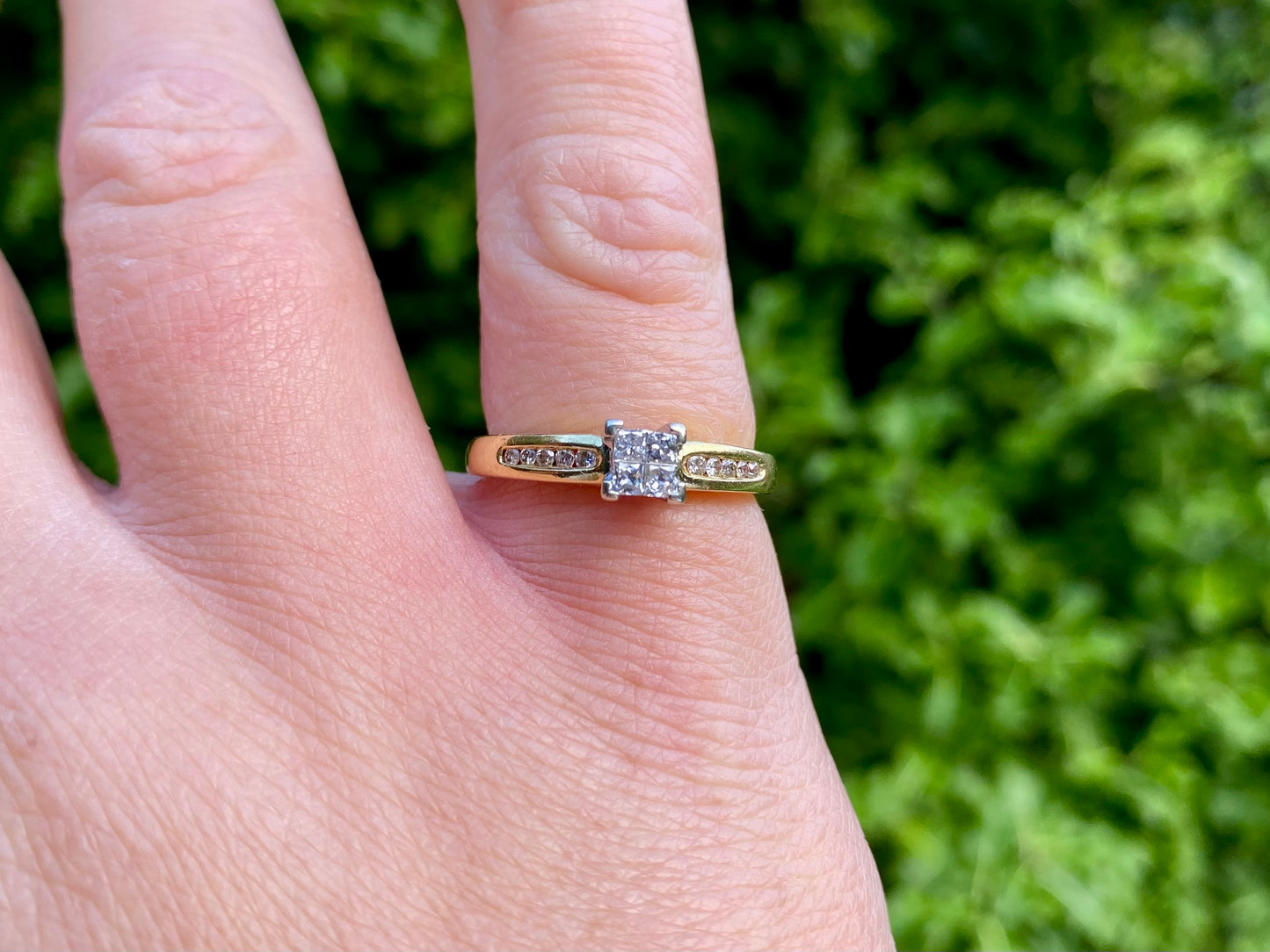 18ct Gold Diamond Ring