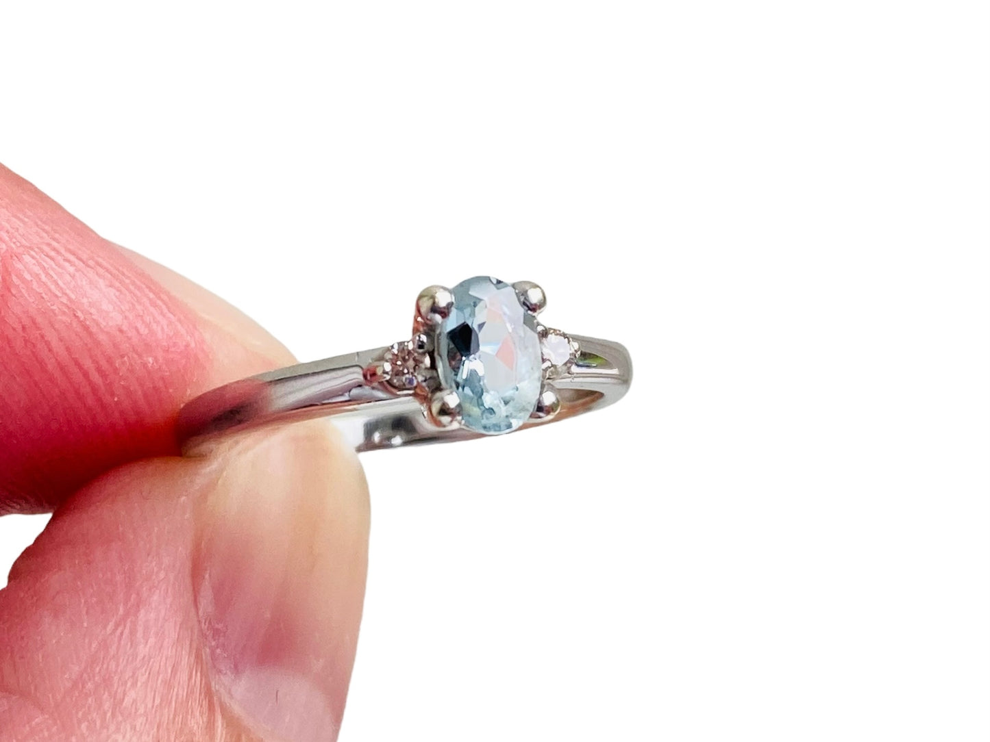 9ct Gold Aquamarine & Diamond Ring