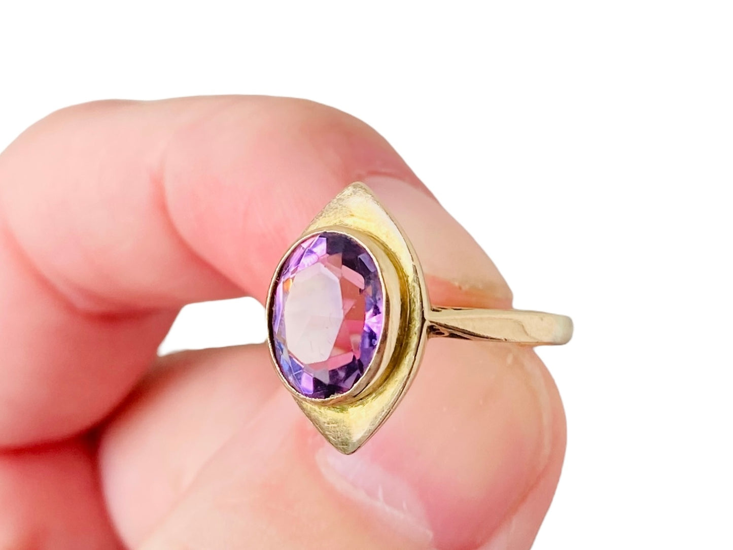 Vintage 9ct Gold Amethyst Ring