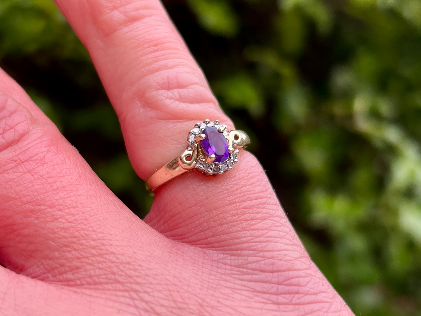 9ct Gold Amethyst & Diamond Ring