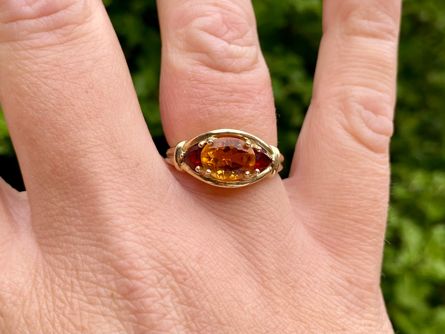 9ct Gold Citrine & Garnet Ring