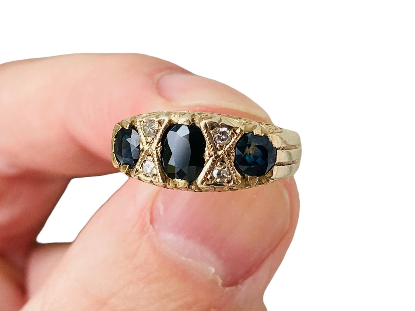 Vintage 9ct Gold Sapphire & Diamond Ring