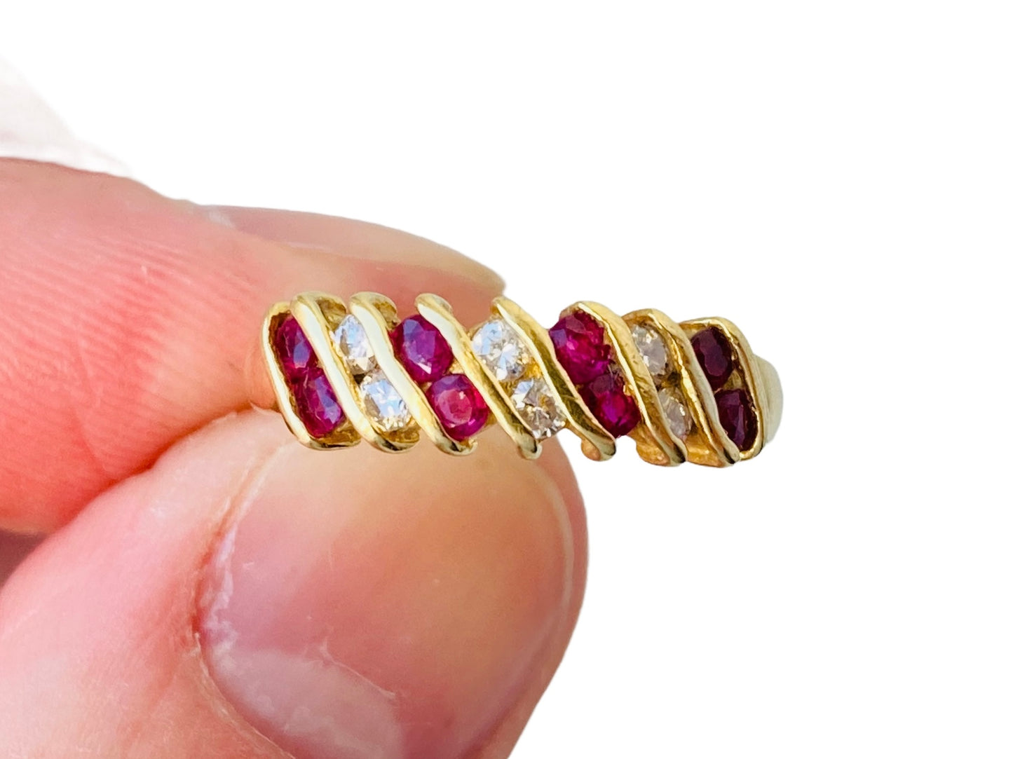 Vintage 18ct Gold Ruby & Diamond Ring