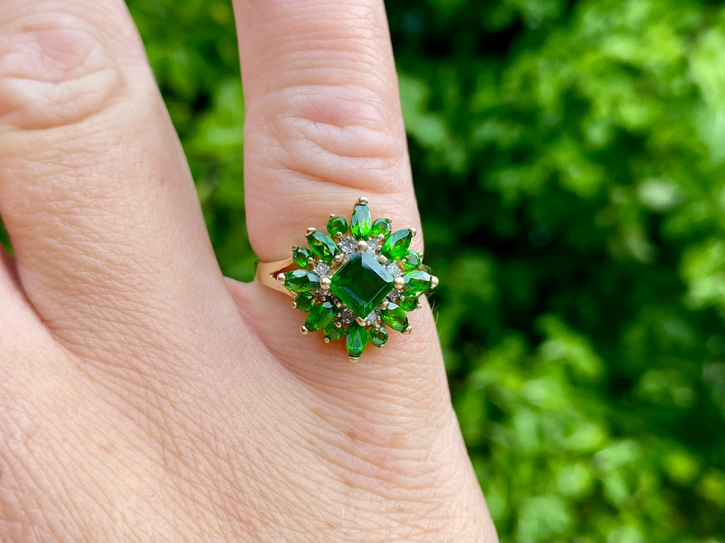 9ct Gold Diopside & Diamond Ring