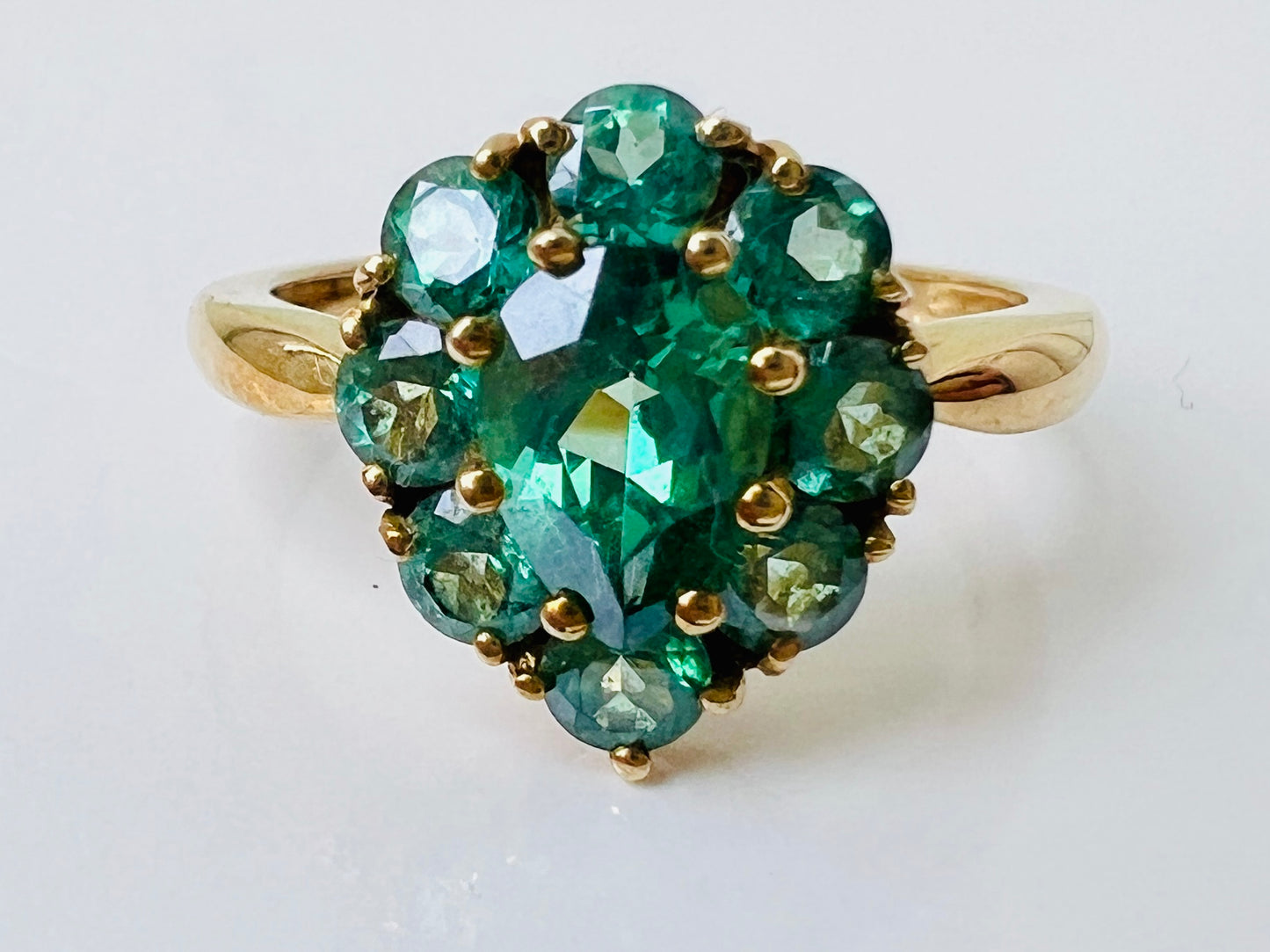 9ct Gold Green Sapphire Ring