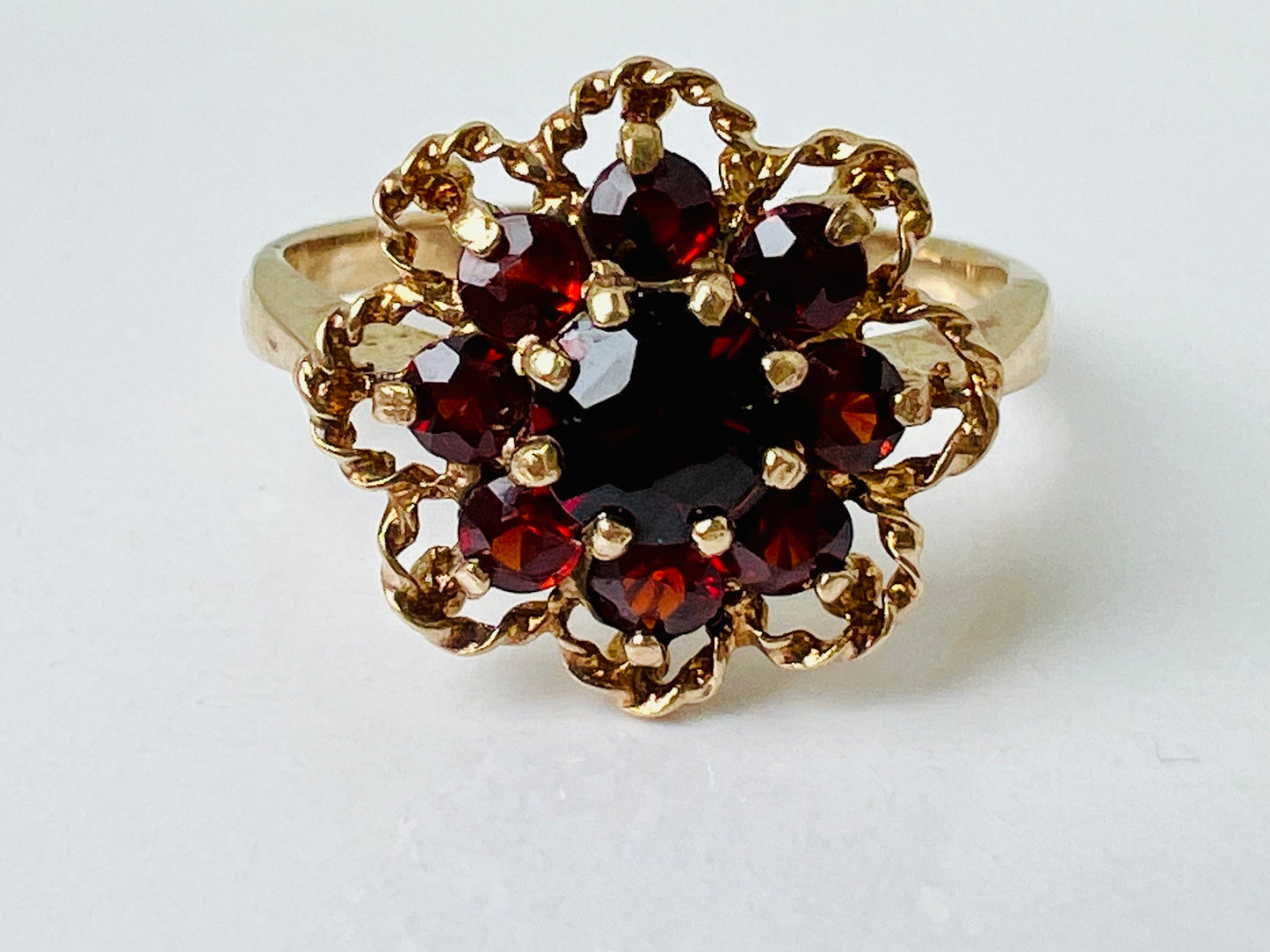 Vintage 9ct Gold Garnet Ring