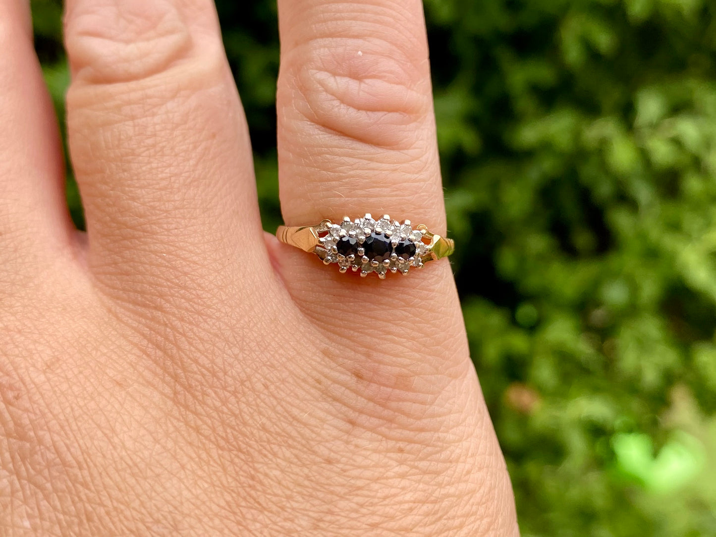 9ct Gold Sapphire & Diamond Ring
