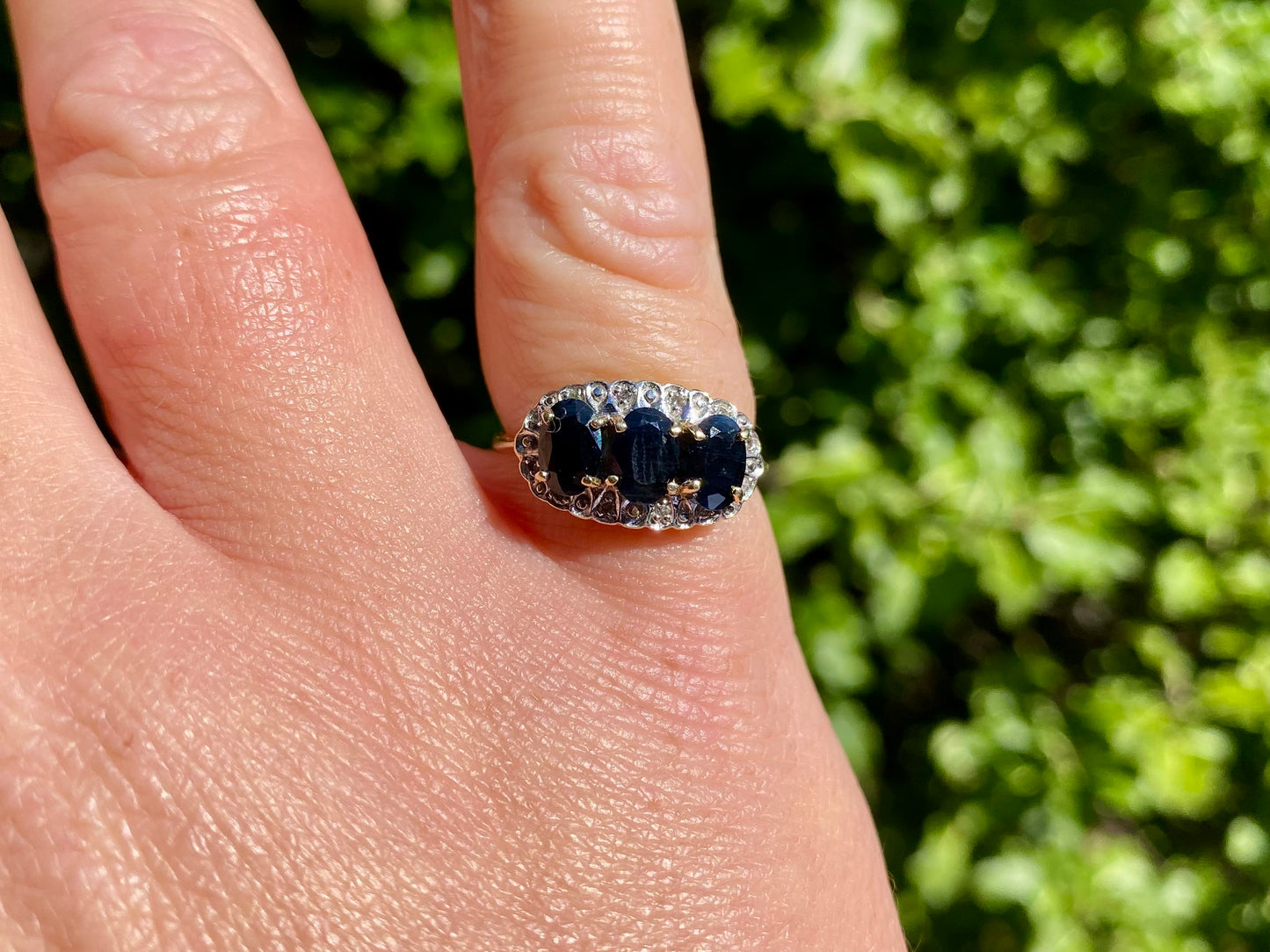 Vintage 9ct Gold Sapphire & Diamond Ring