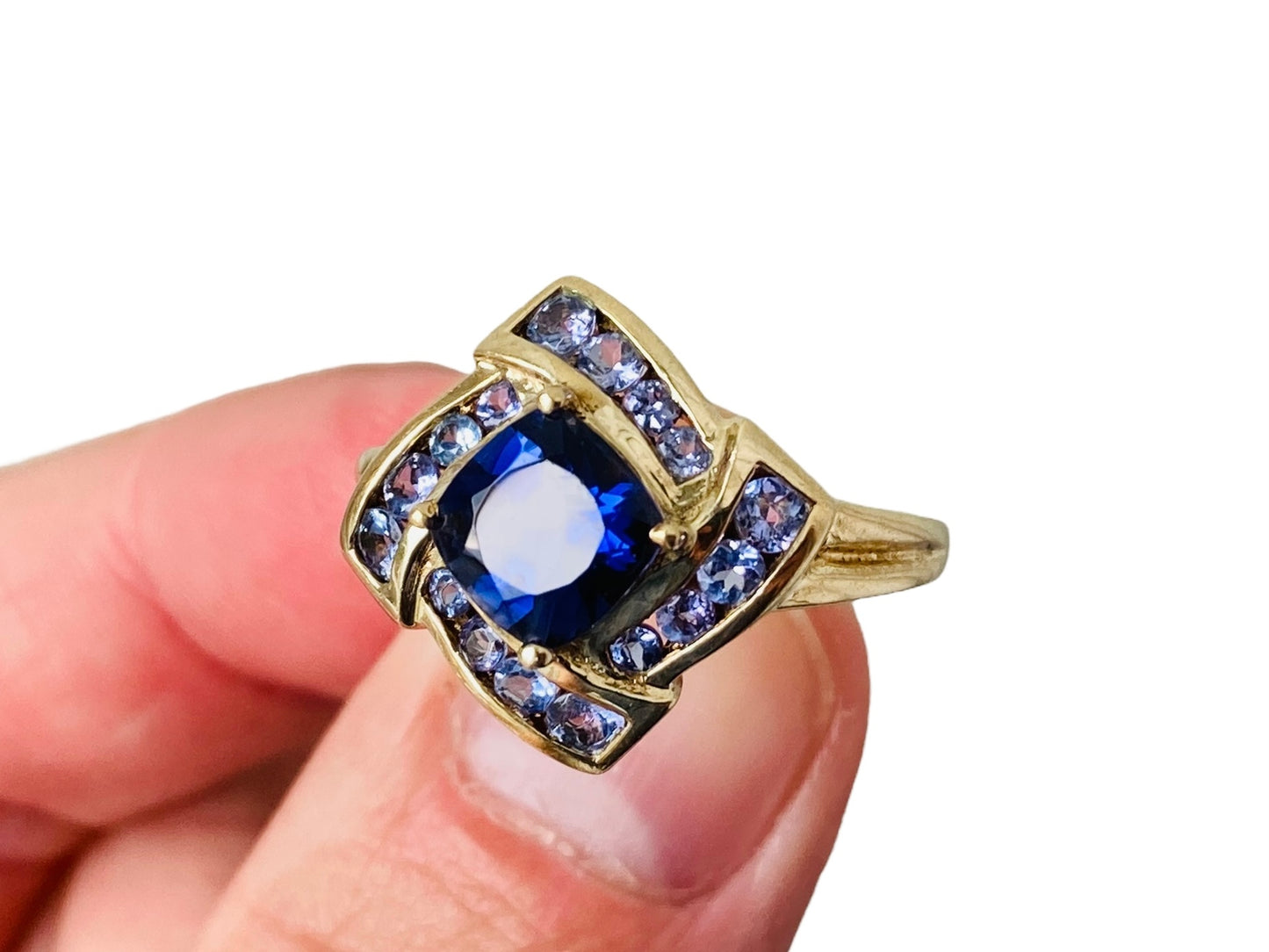 9ct Gold Iolite & Tanzanite Ring