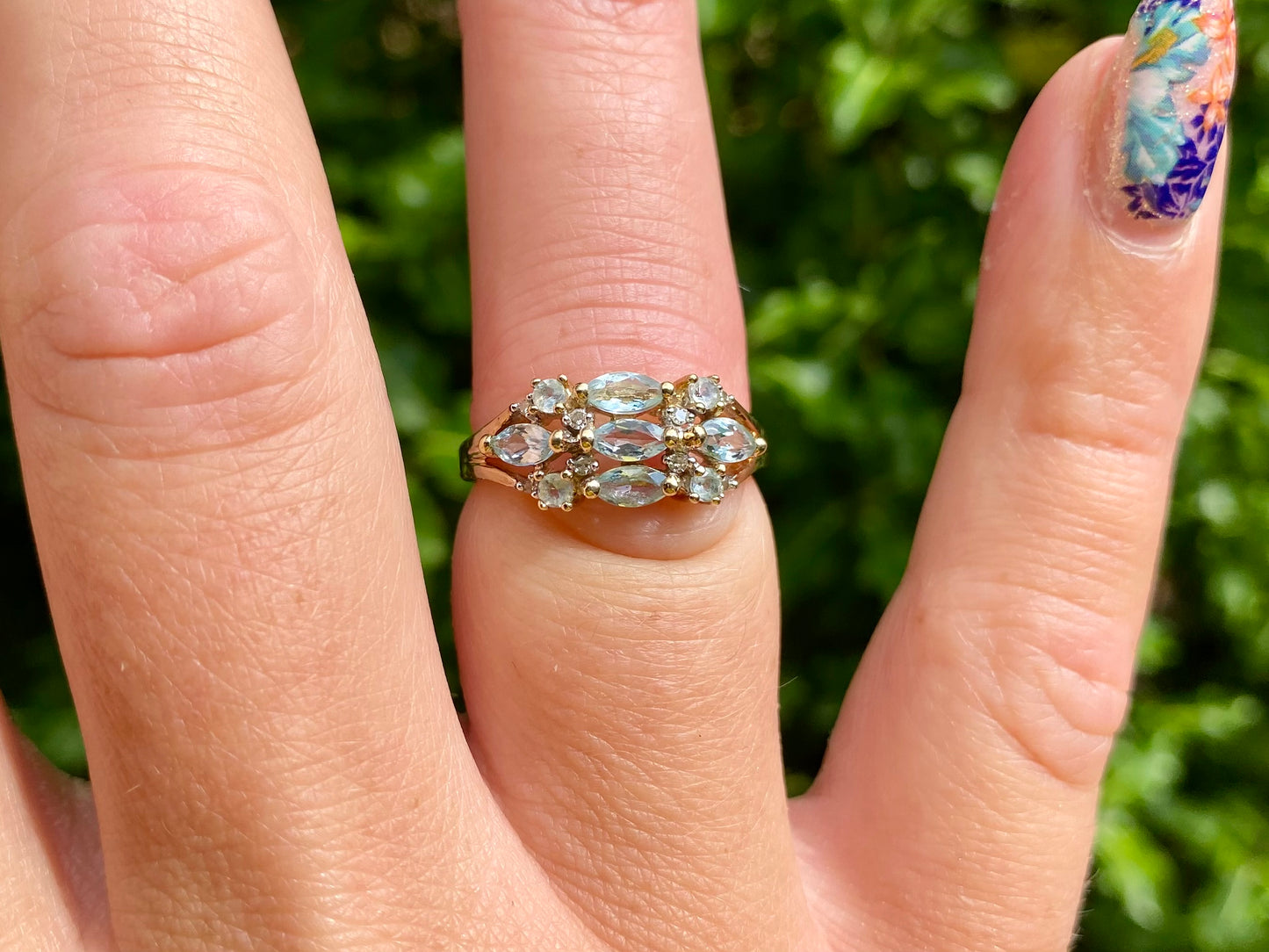 9ct Gold Aquamarine & Diamond Ring