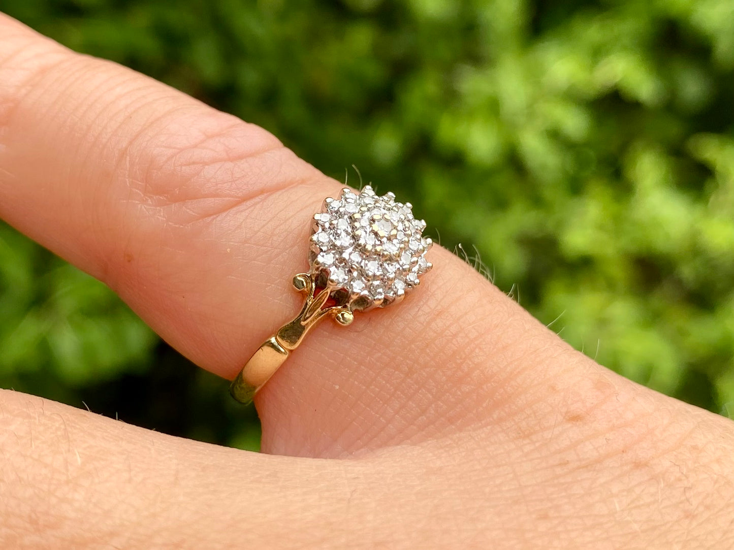 Vintage 9ct Gold Diamond Cluster Ring