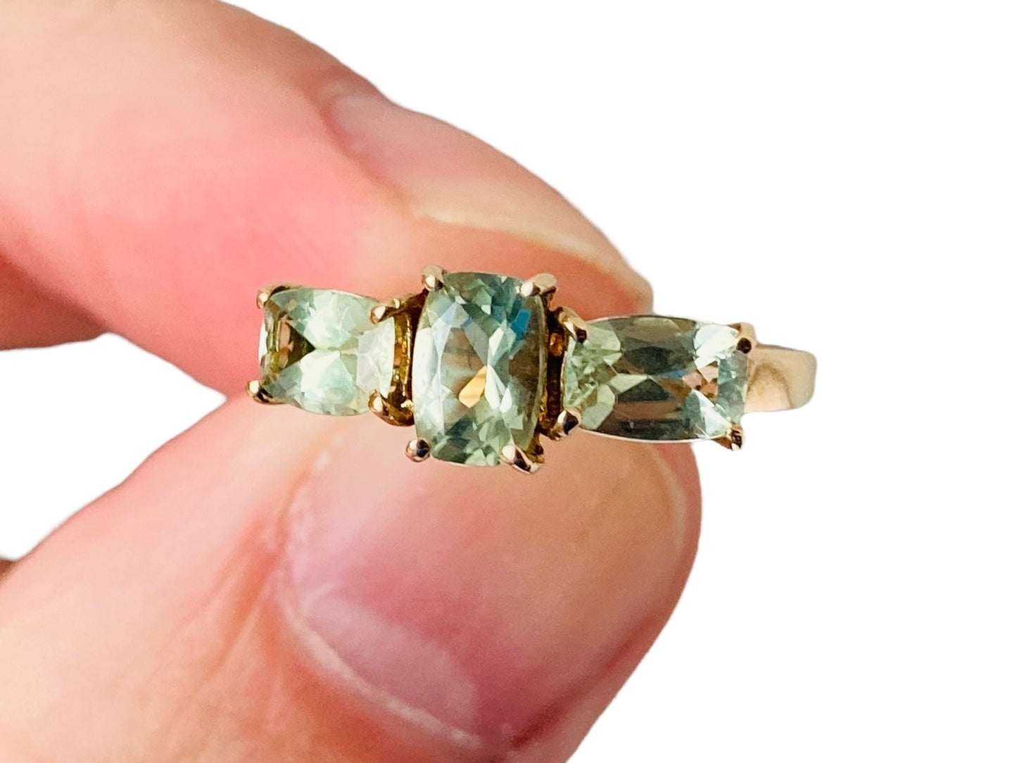 9ct Gold Green Garnet Ring