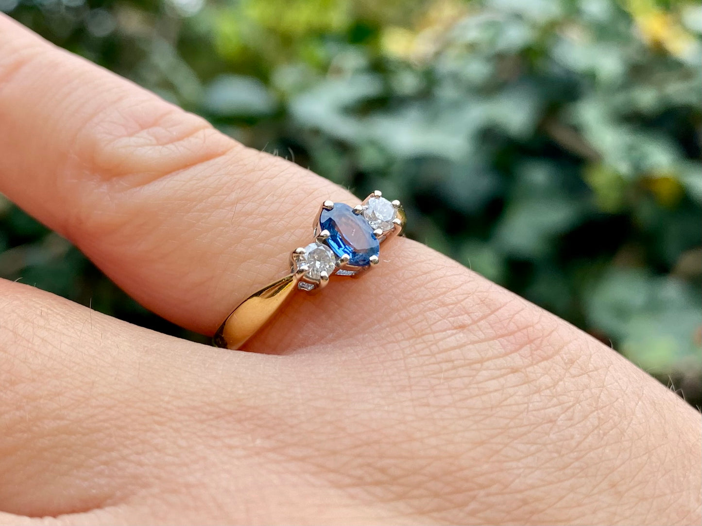 18ct Gold Sapphire & Diamond Ring