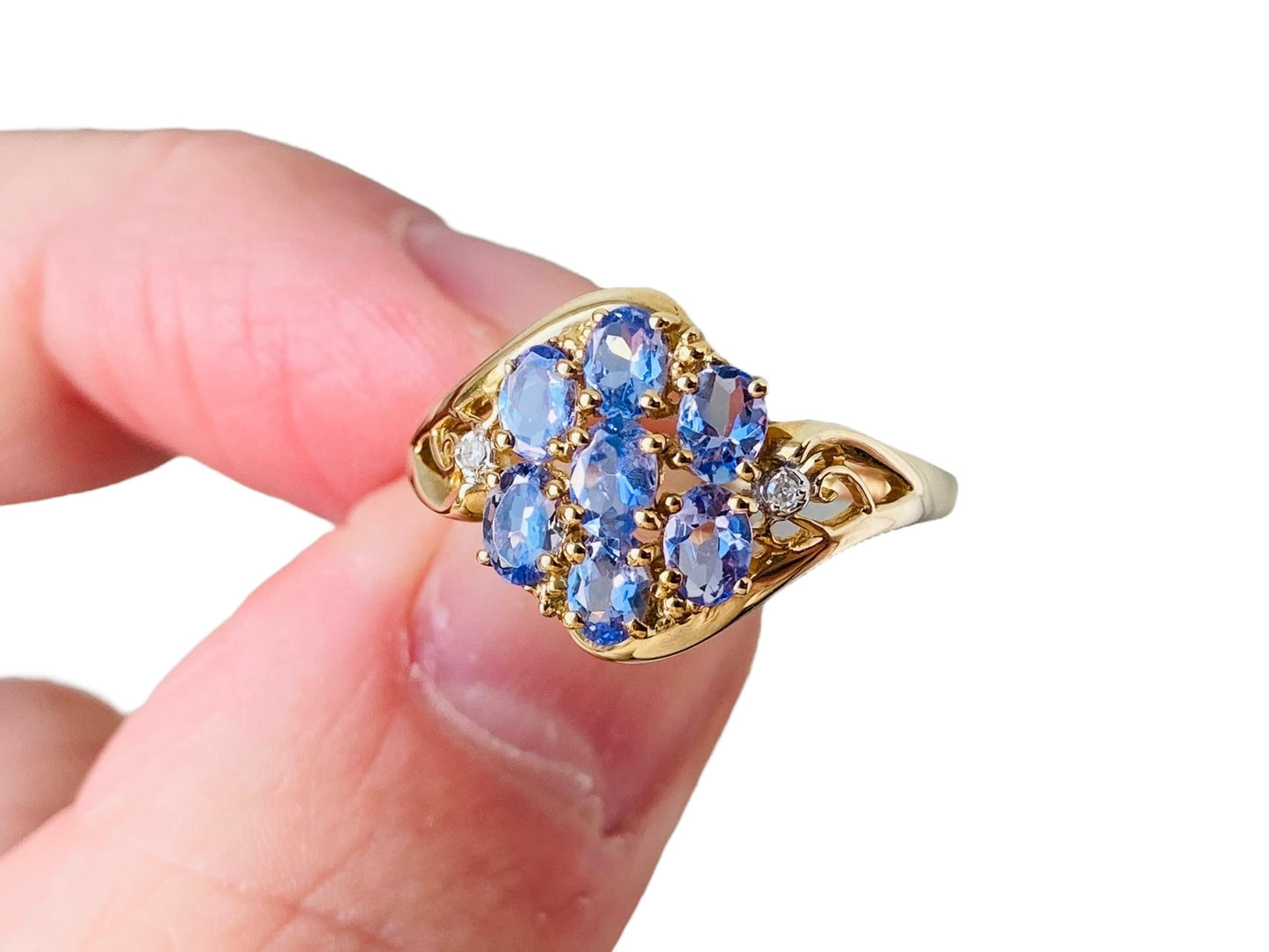 9ct Gold Tanzanite & Diamond Ring