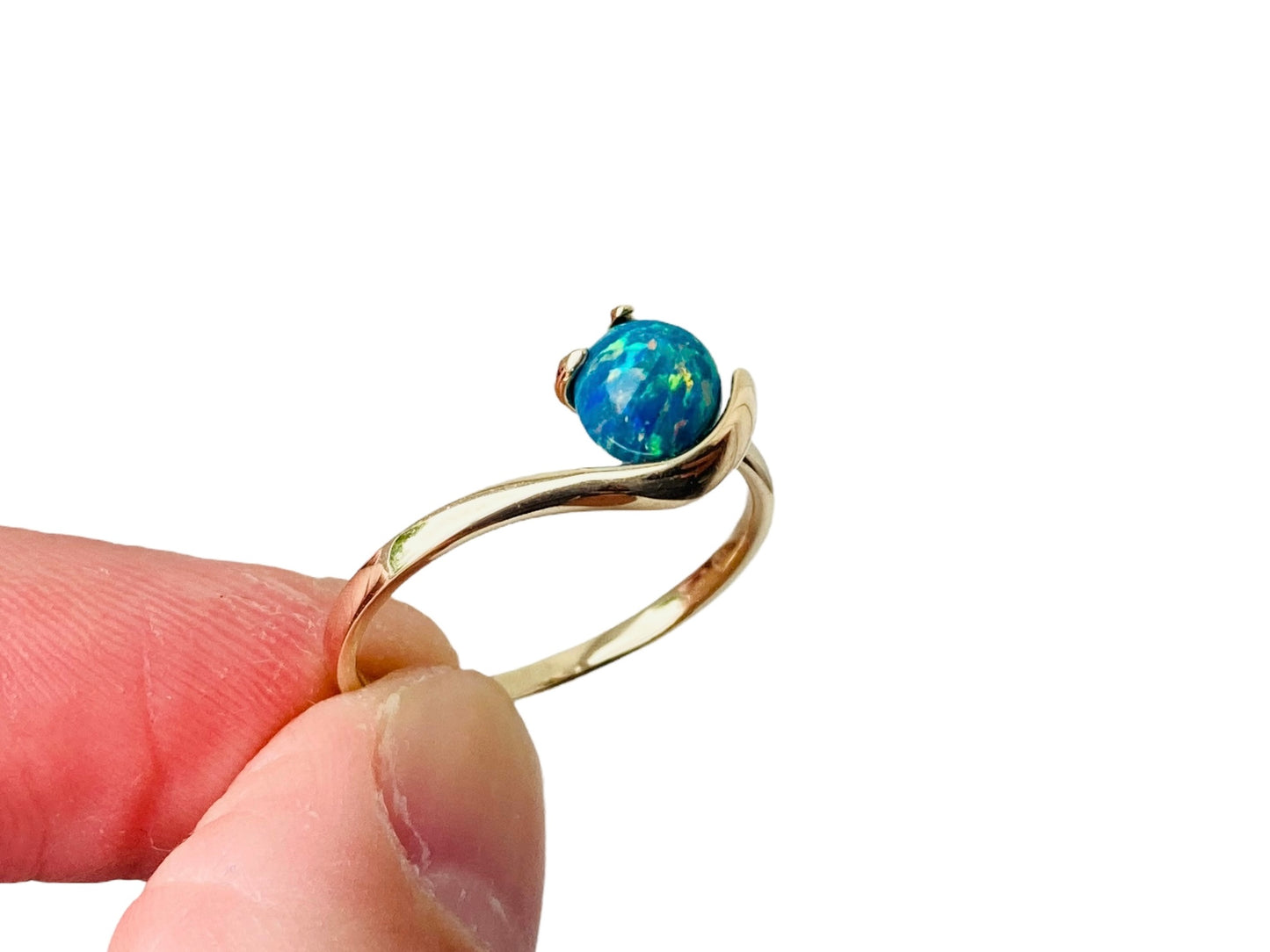 9ct Gold Synthetic Opal Ring
