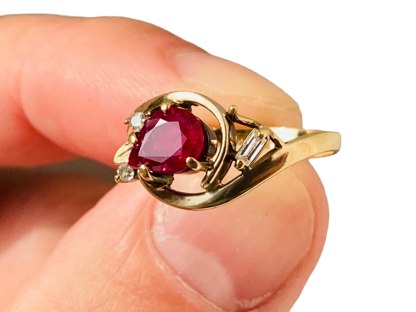 18ct Gold Ruby & Diamond Ring