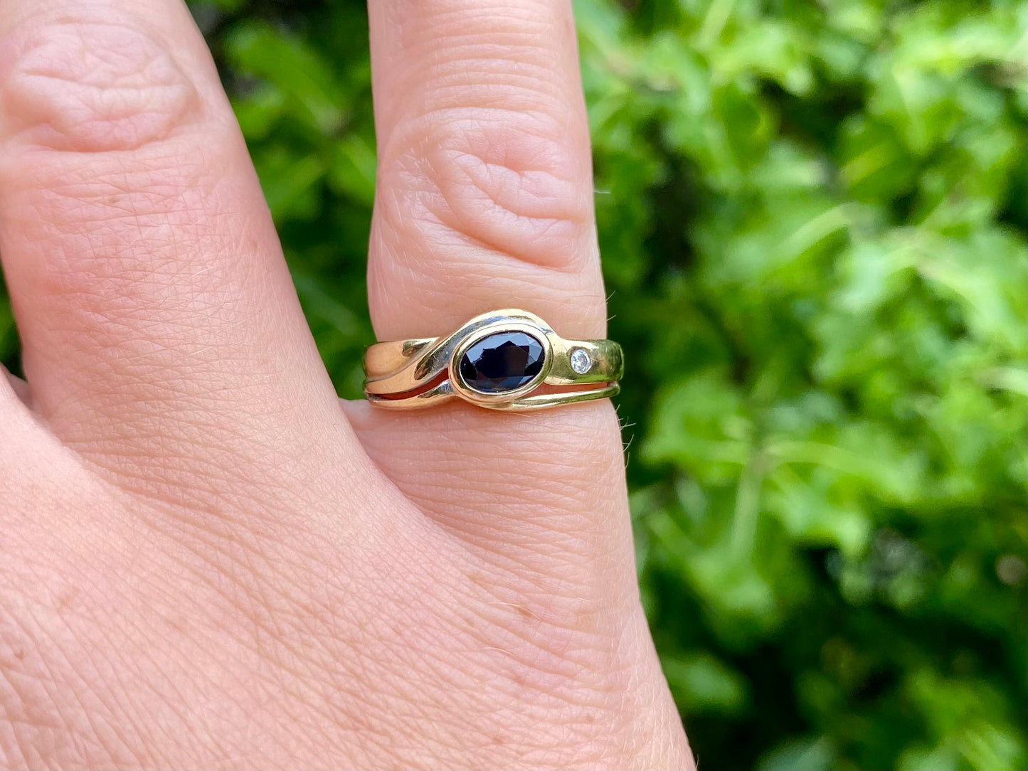 9ct Gold Sapphire & Diamond Ring