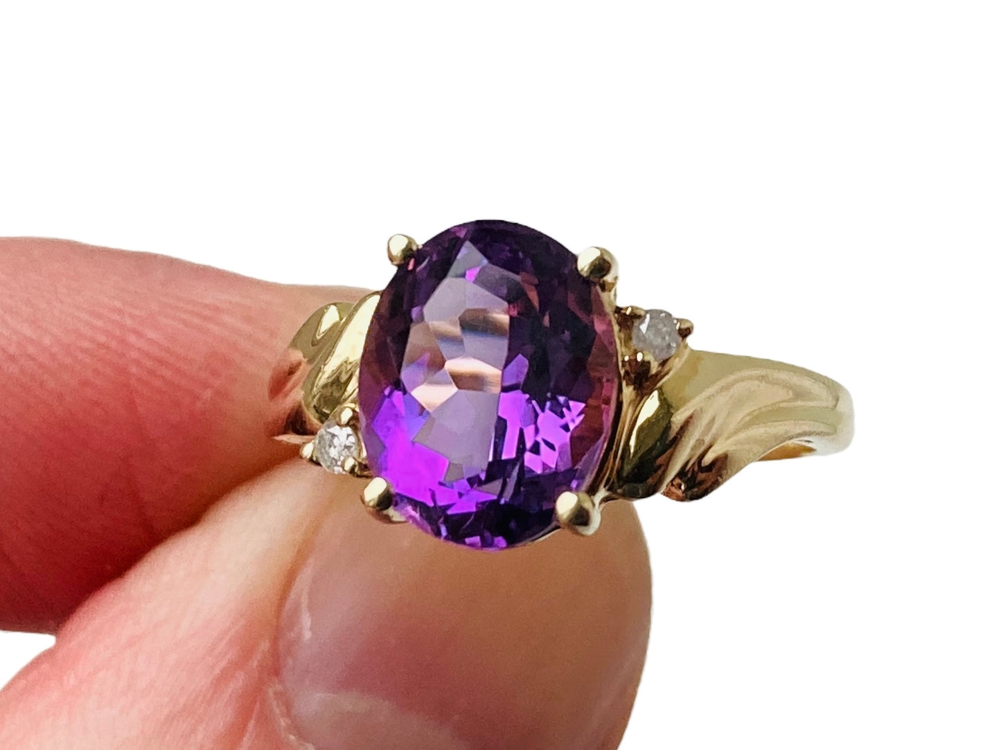 9ct Gold Amethyst & Diamond Ring