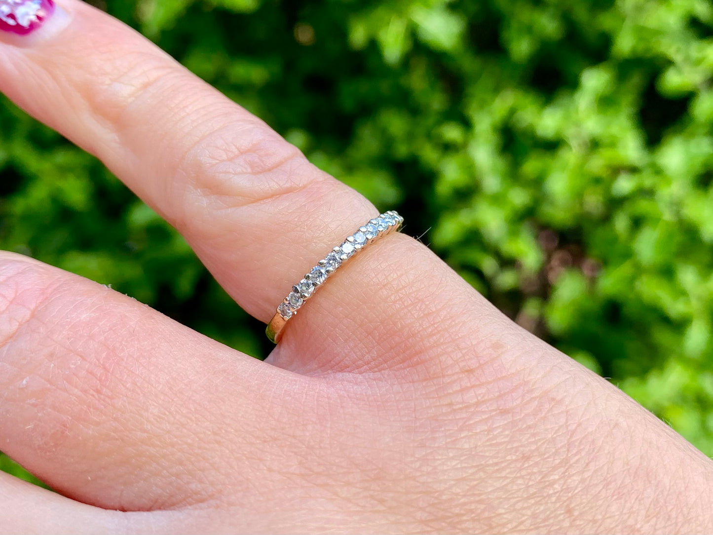 18ct Gold Eleven-Stone Diamond Stacking Ring