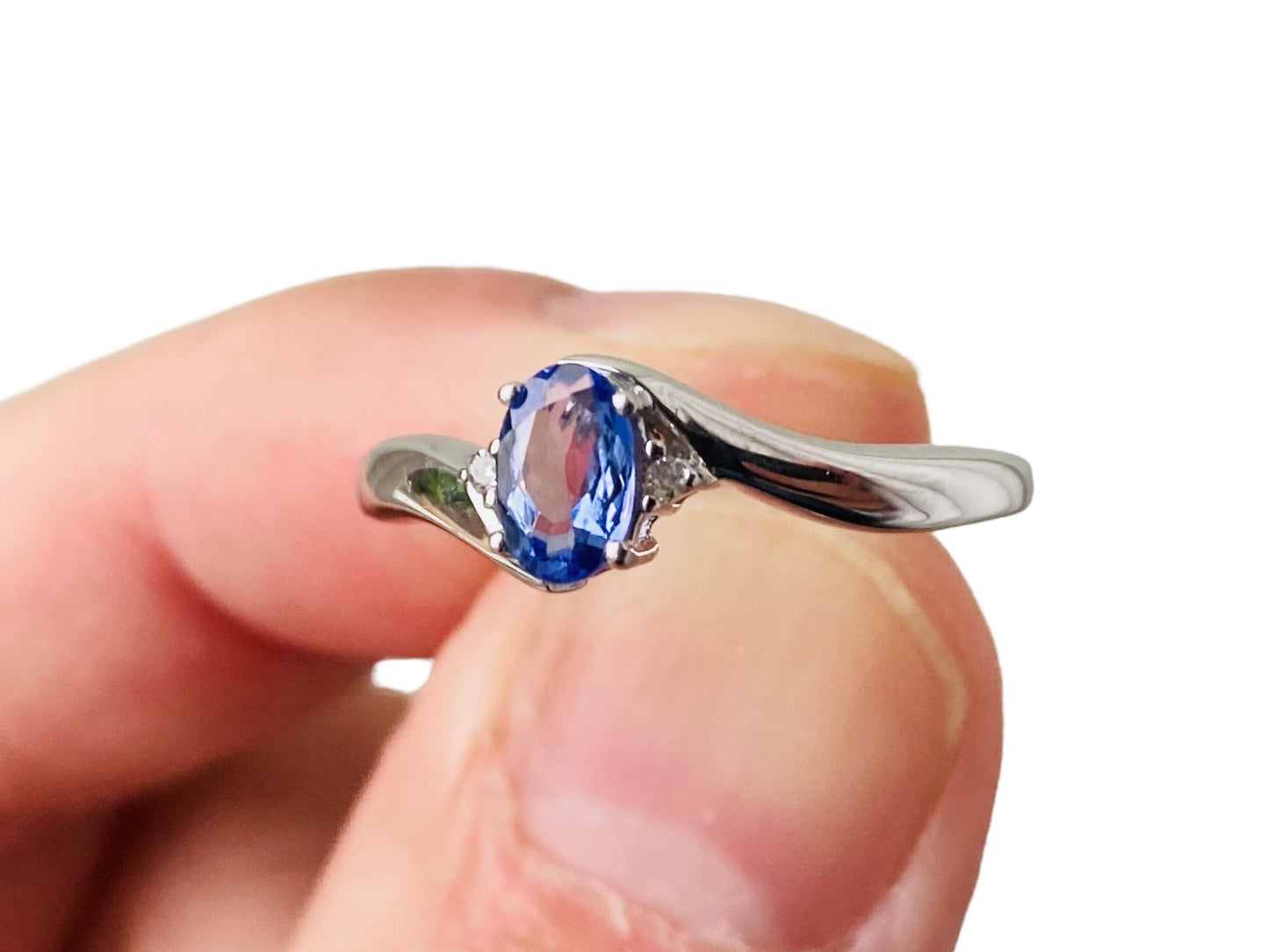 9ct Gold Tanzanite & Diamond Ring