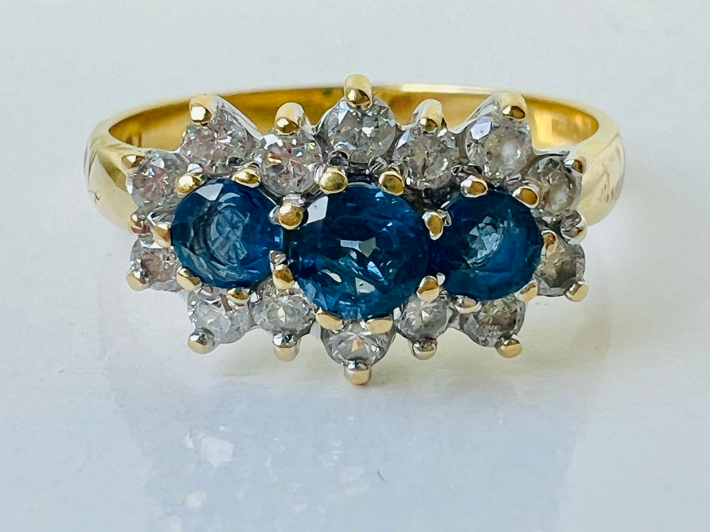 18ct Gold Sapphire & Diamond Ring