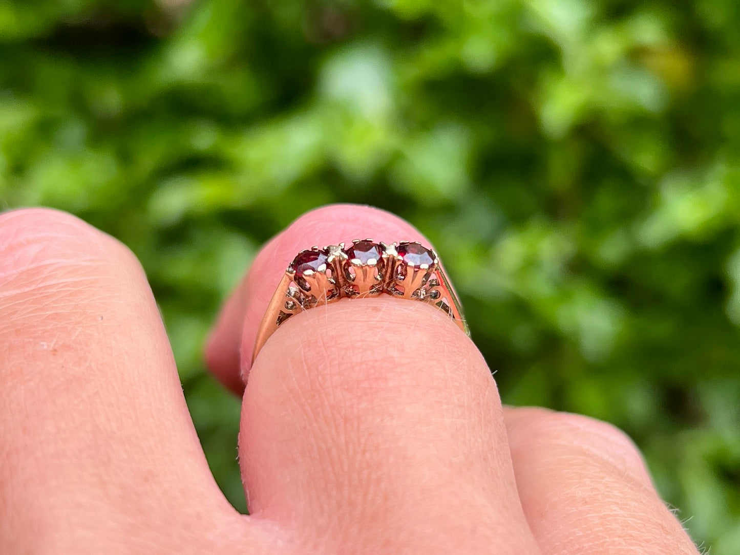 Vintage 9ct Gold Garnet Ring